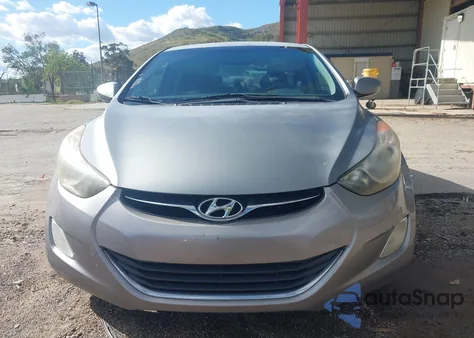 2013 Hyundai Elantra Gls z USA, uszkodzony, nr VIN KMHDH4AE8DU528486
